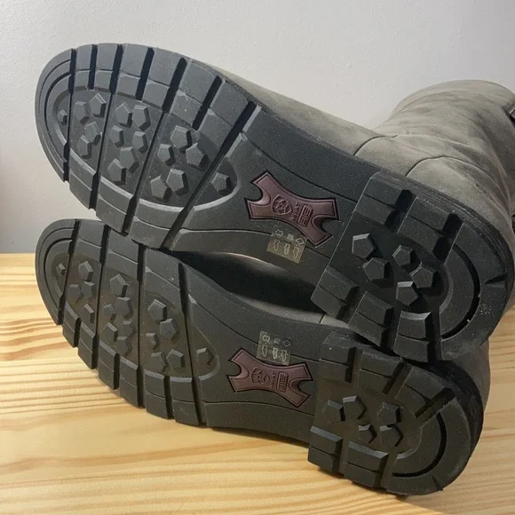 Ariat Women’s Clara Waterproof Boot - Picture 9 of 11